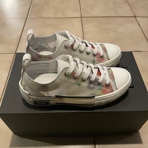 Christian Dior B23 Low top Floral sneaker